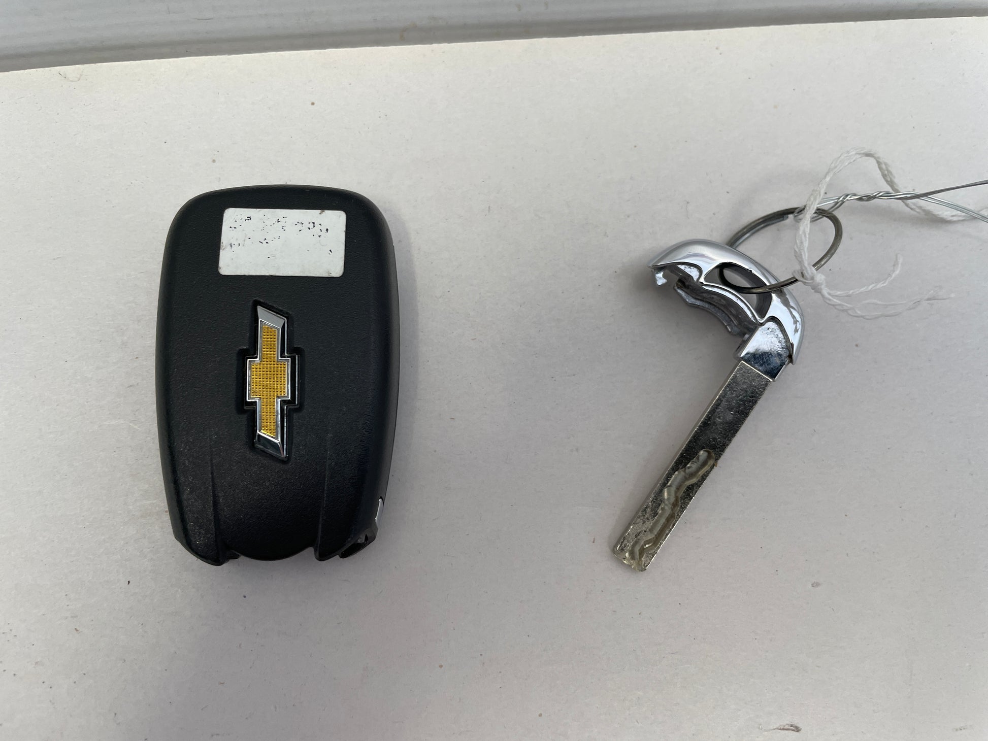 2021 Chevy Camaro SS Key Fob OEM - Day's Parts Yard