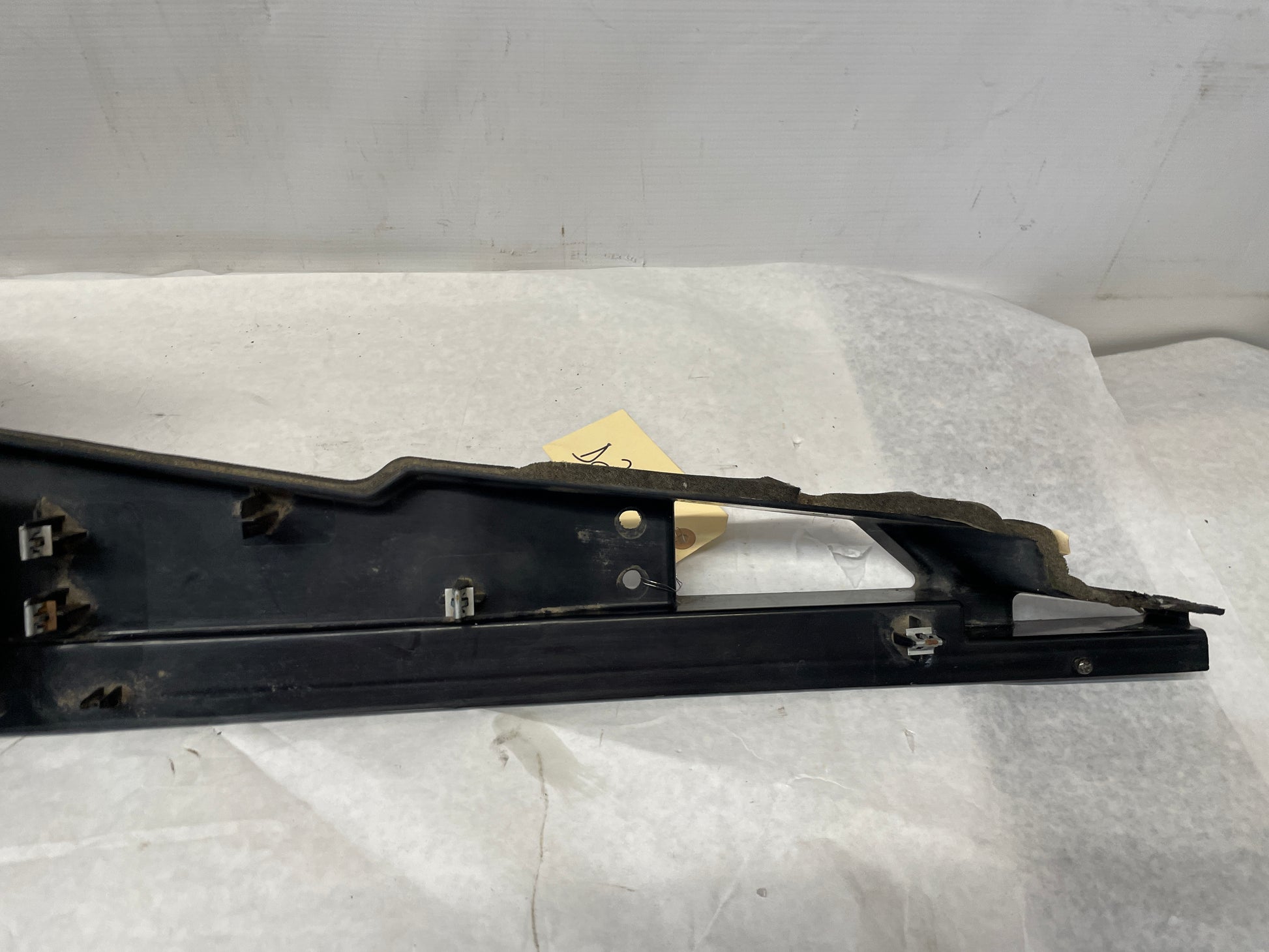 2005 Chevy Avalanche LH Driver Rear Toolbox Bed Lid Cover Door OEM - Day's Parts Yard
