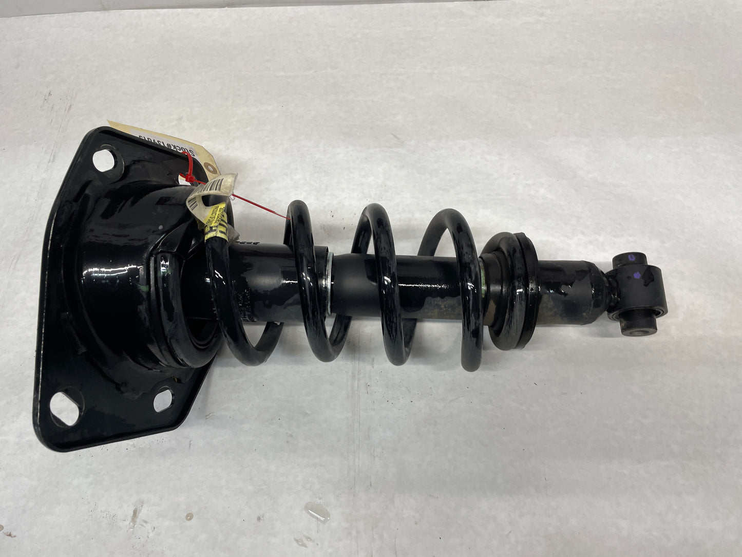 2015 Chevy Camaro SS RH Passenger Rear Suspension Shock Strut Absorber OEM - Day's Parts Yard