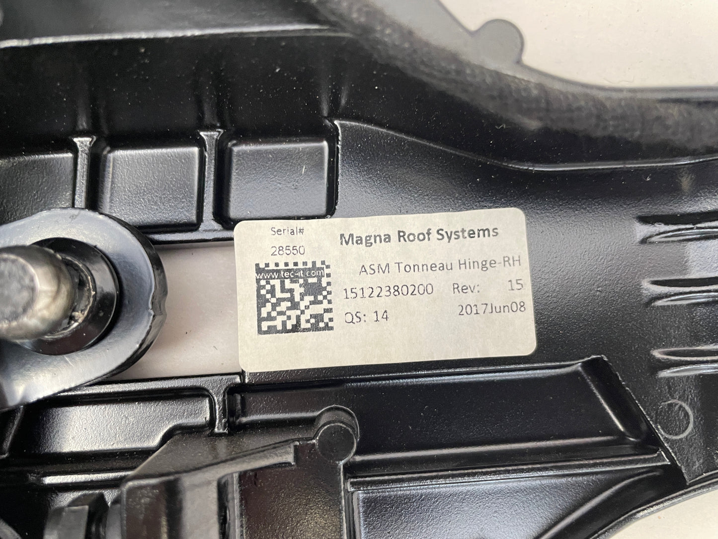 2018 Chevy Camaro ZL1 RH & LH Convertible Vert Top Tonneau Lift Hinges OEM - Day's Parts Yard