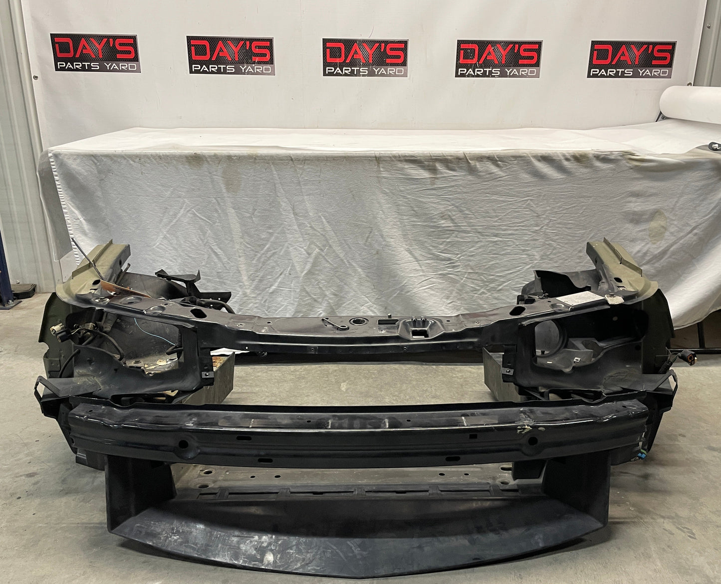 2004 Pontiac GTO Radiator Core Support Bracket OEM - Day's Parts Yard