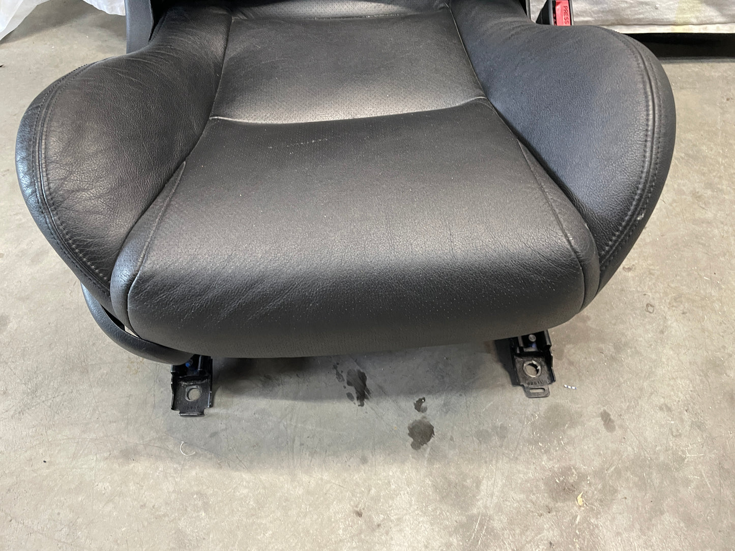 2005 Pontiac GTO Seats Fronts and Rears Black Leather OEM