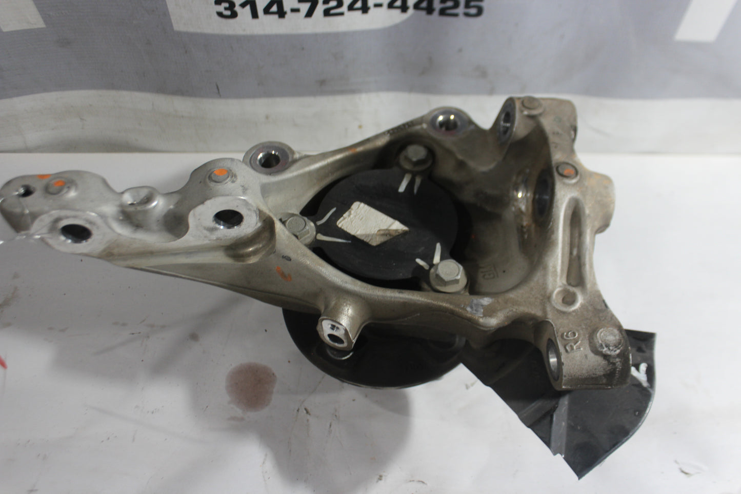 2019 Chevy Camaro ZL1 Front RH Passenger Spindle Knuckle Hub OEM - Day's Parts Yard