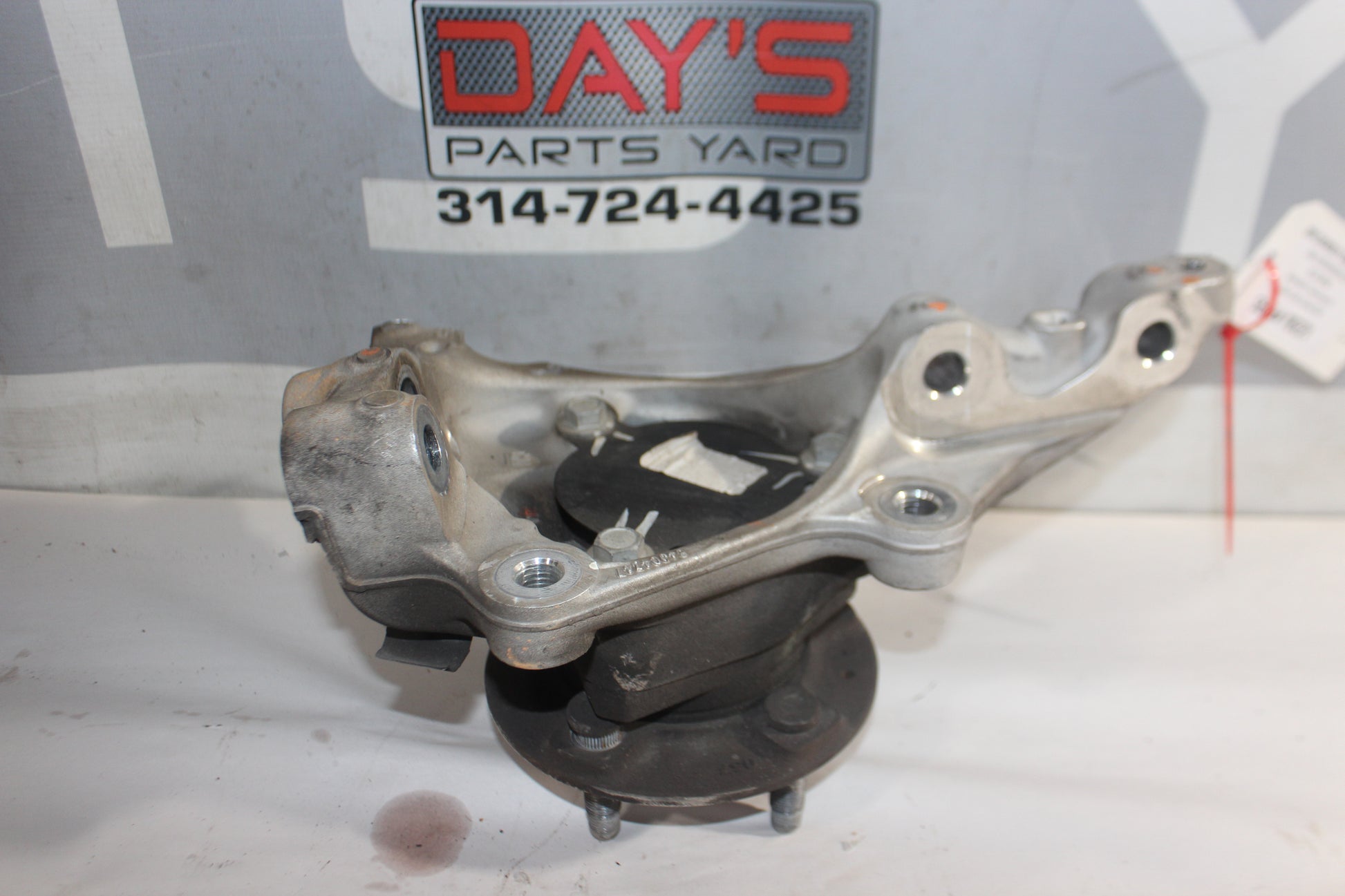 2019 Chevy Camaro ZL1 Front RH Passenger Spindle Knuckle Hub OEM - Day's Parts Yard