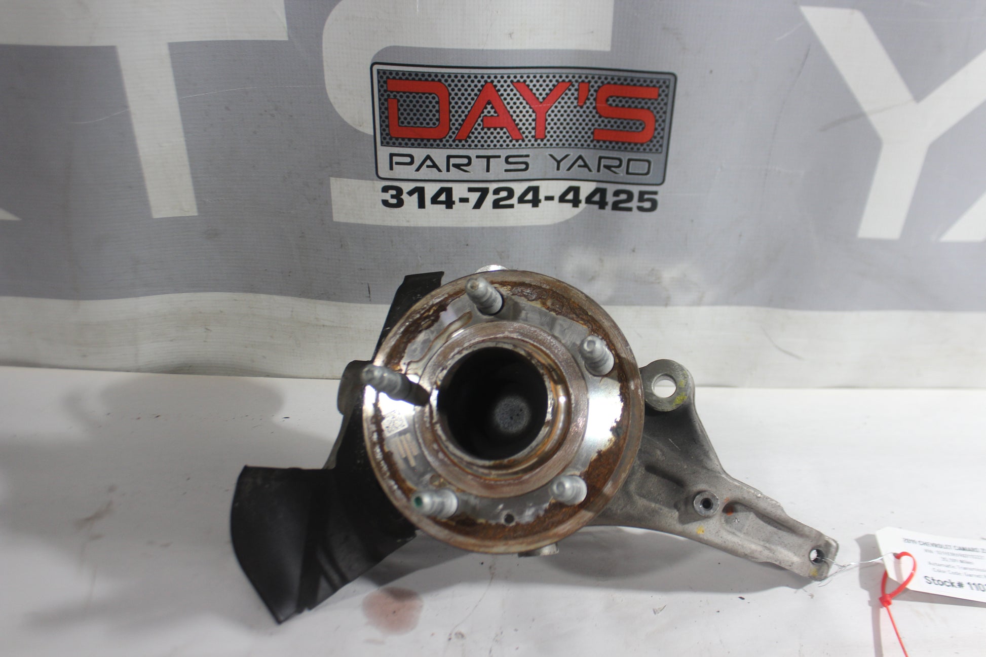 2019 Chevy Camaro ZL1 Front RH Passenger Spindle Knuckle Hub OEM - Day's Parts Yard