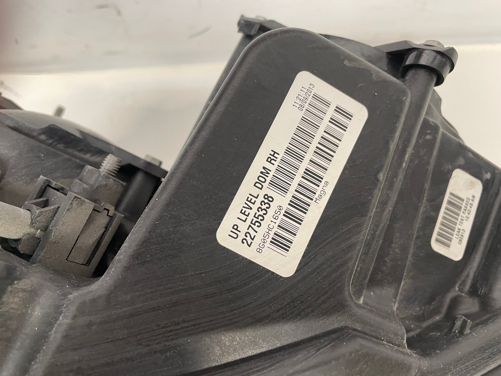 2014 Cadillac CTS-V Coupe RH Passenger HID Xenon Head Light Headlight Lamp OEM - Day's Parts Yard