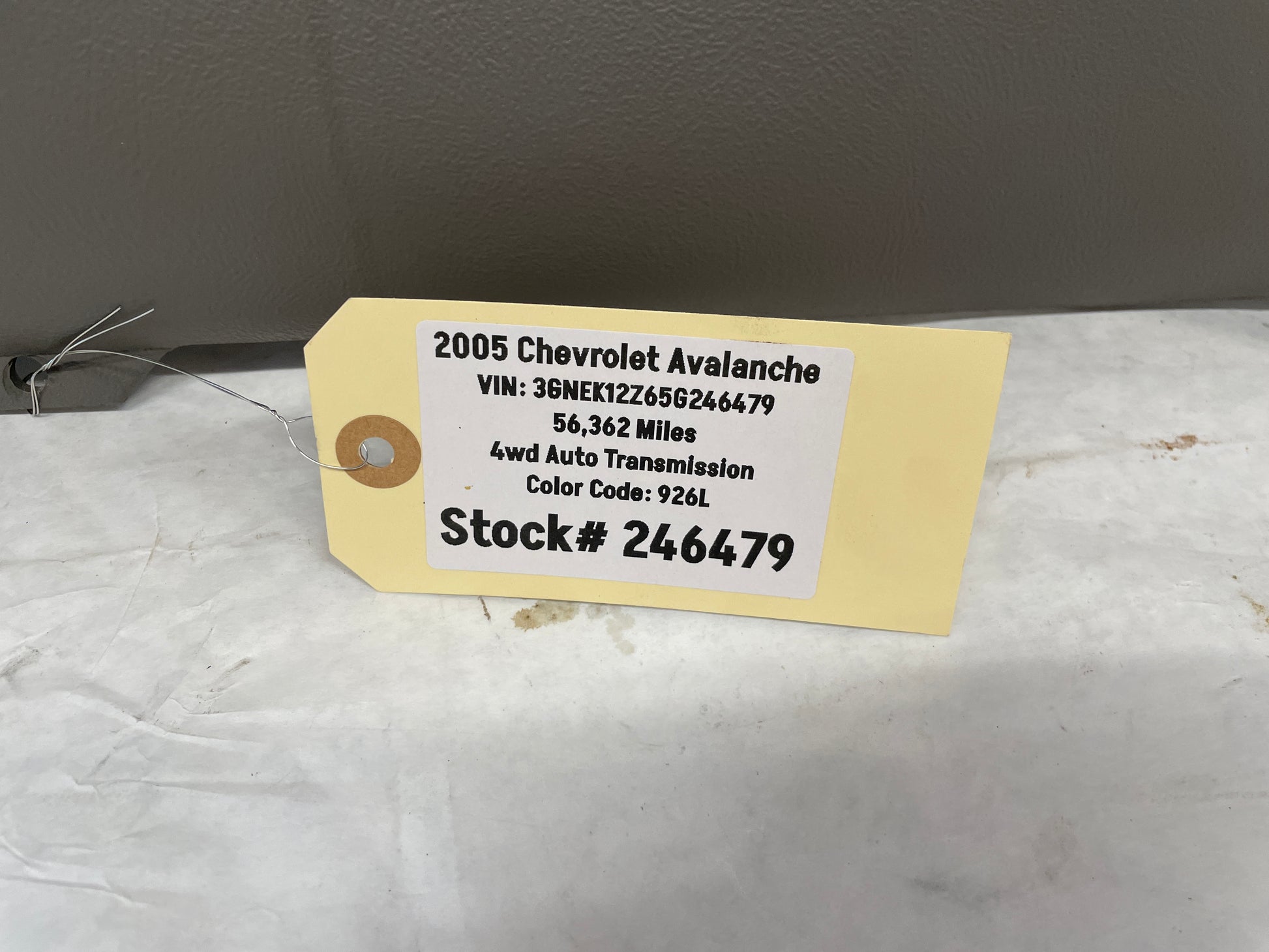 2005 Chevy Avalanche LH Driver Lower Dash Knee Bolster OEM - Day's Parts Yard
