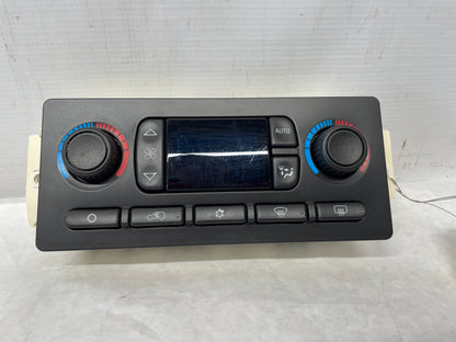 2005 Chevy Avalanche HVAC Climate Control Dash Unit OEM - Day's Parts Yard