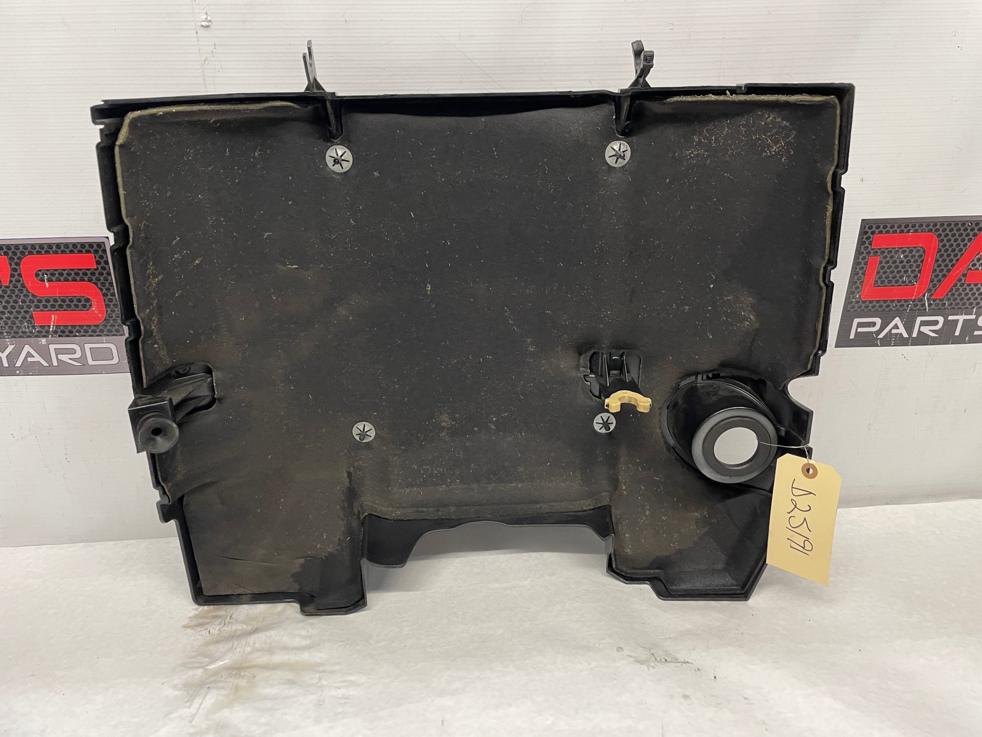 2015 Chevy Camaro SS Engine Motor V8 Cover - Day's Parts Yard