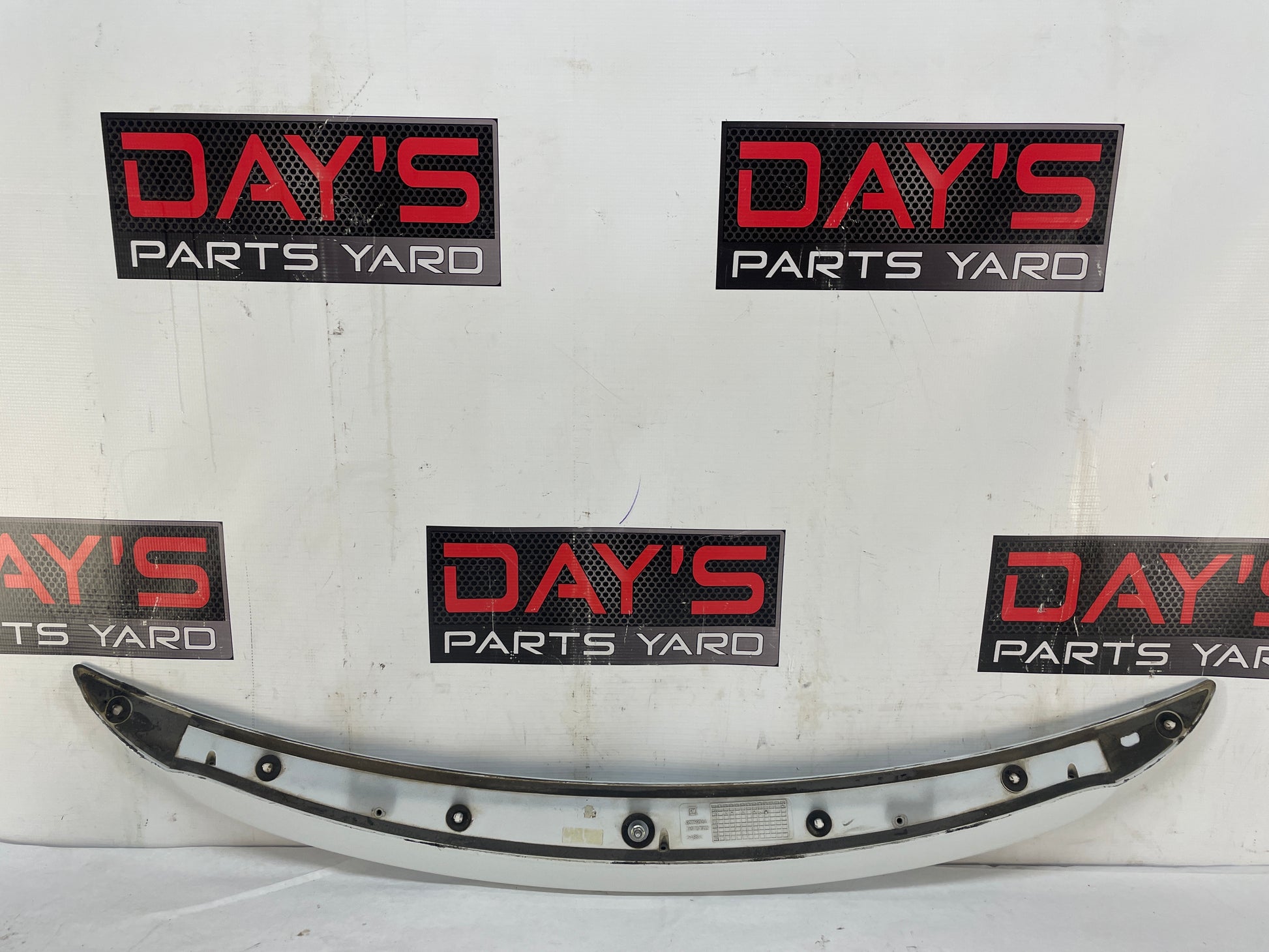 2014 Chevy SS Sedan Trunk Deck Lid Spoiler Wing White OEM - Day's Parts Yard