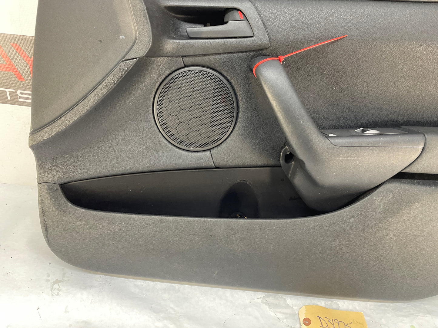 2013 Chevy Caprice PPV RH Passenger Front Interior Door Panel OEM - Day's Parts Yard