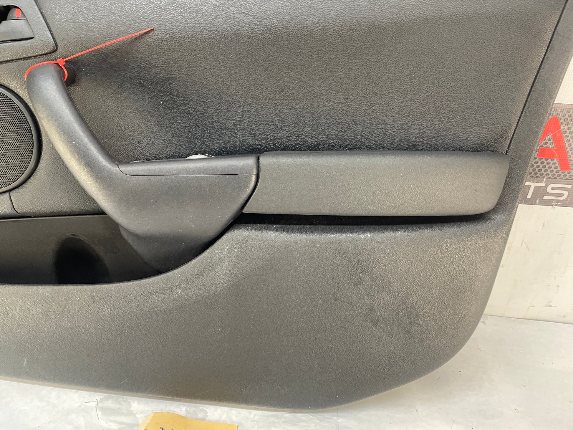 2013 Chevy Caprice PPV RH Passenger Front Interior Door Panel OEM - Day's Parts Yard
