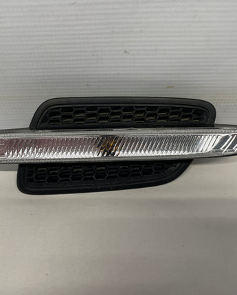 2009 Pontiac G8 GT LH Driver Front Fender Marker Light OEM