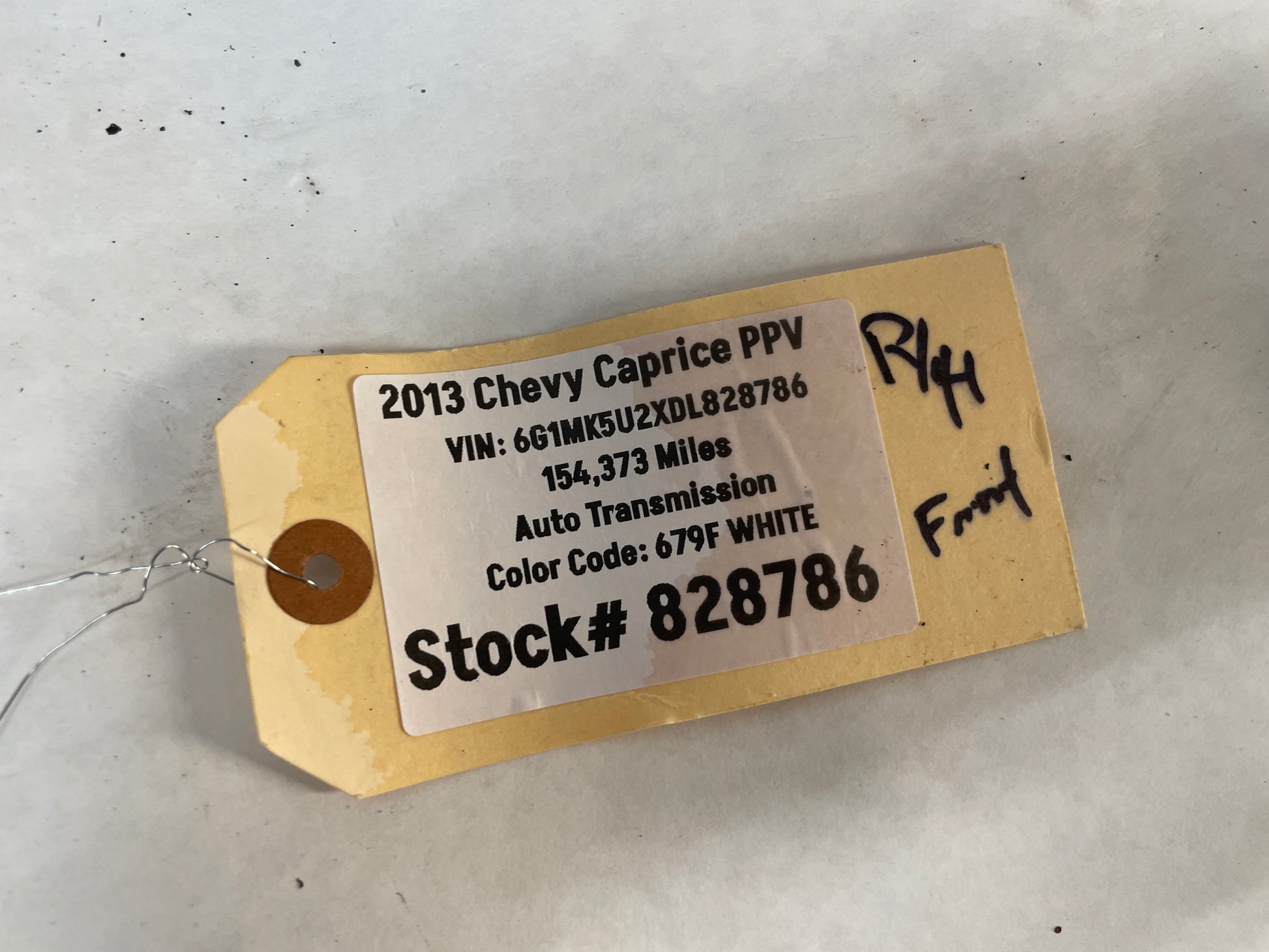 2013 Chevy Caprice PPV RH Passenger Front Interior Door Panel OEM - Day's Parts Yard