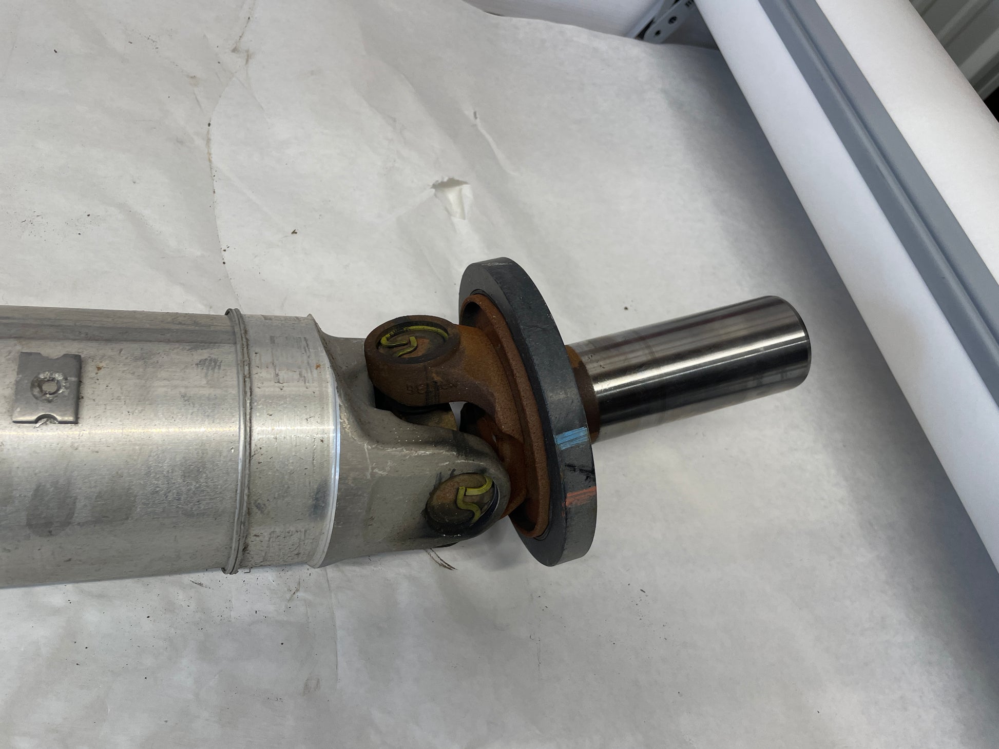 2022 GMC Sierra C2500 Rear Drive Prop Shaft Driveshaft OEM - Day's Parts Yard