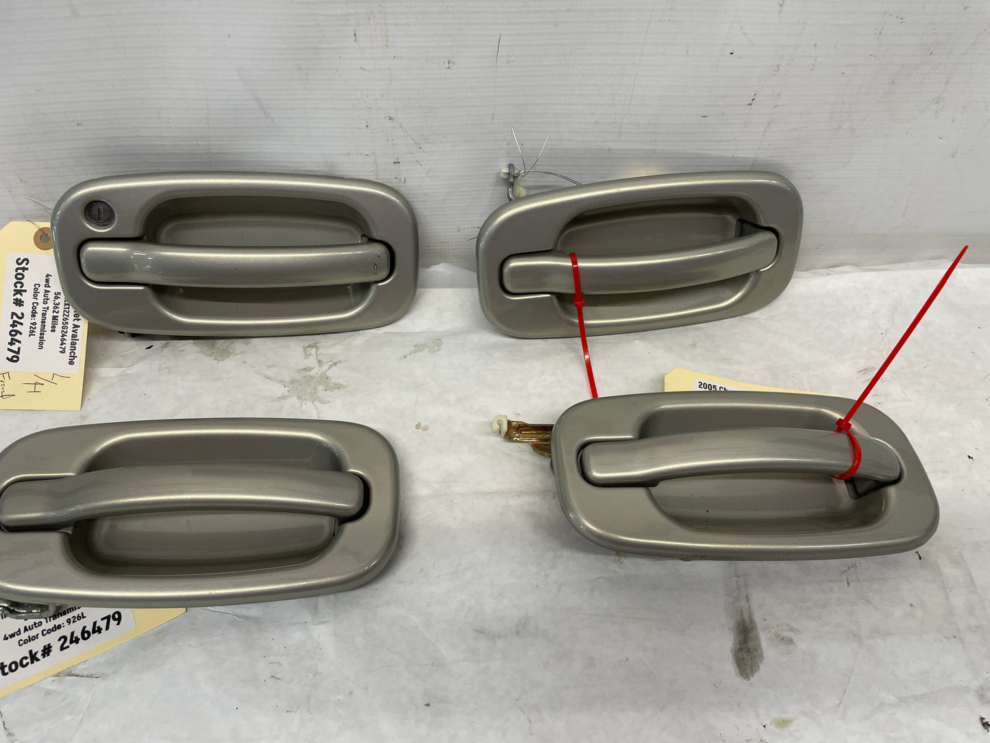 2005 Chevy Avalanche Front & Rear Exterior Door Handles OEM - Day's Parts Yard