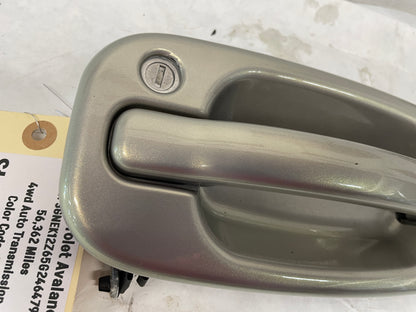 2005 Chevy Avalanche Front & Rear Exterior Door Handles OEM - Day's Parts Yard