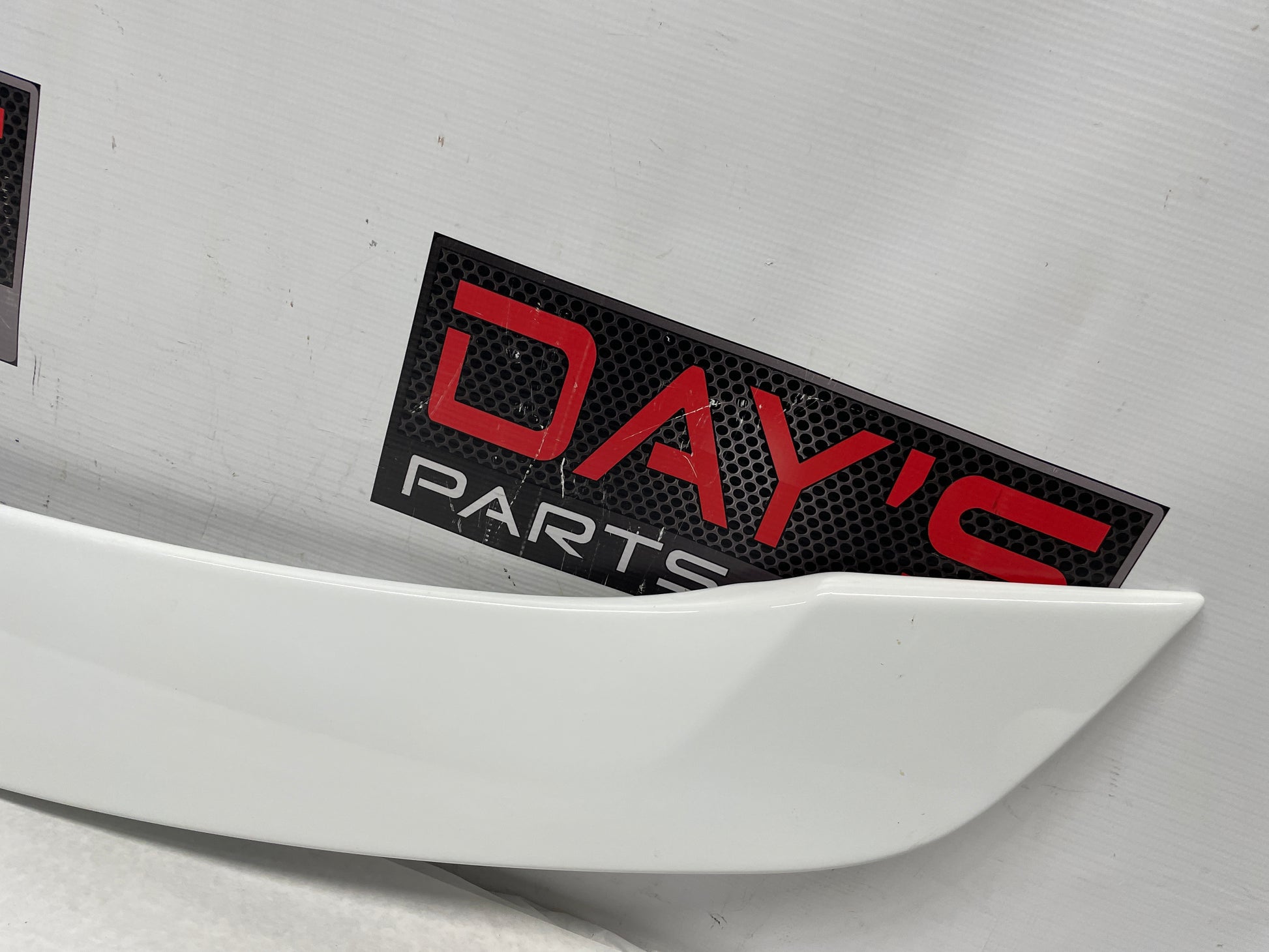2015 Chevy Camaro SS Trunk Deck Lid Spoiler Wing OEM - Day's Parts Yard