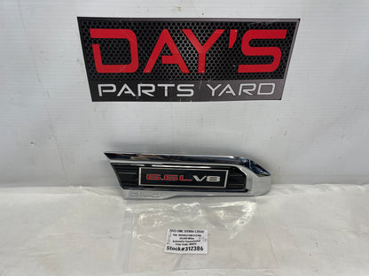 2022 GMC Sierra C2500 RH Passenger Fender Vent 6.6L V8 Emblem OEM - Day's Parts Yard