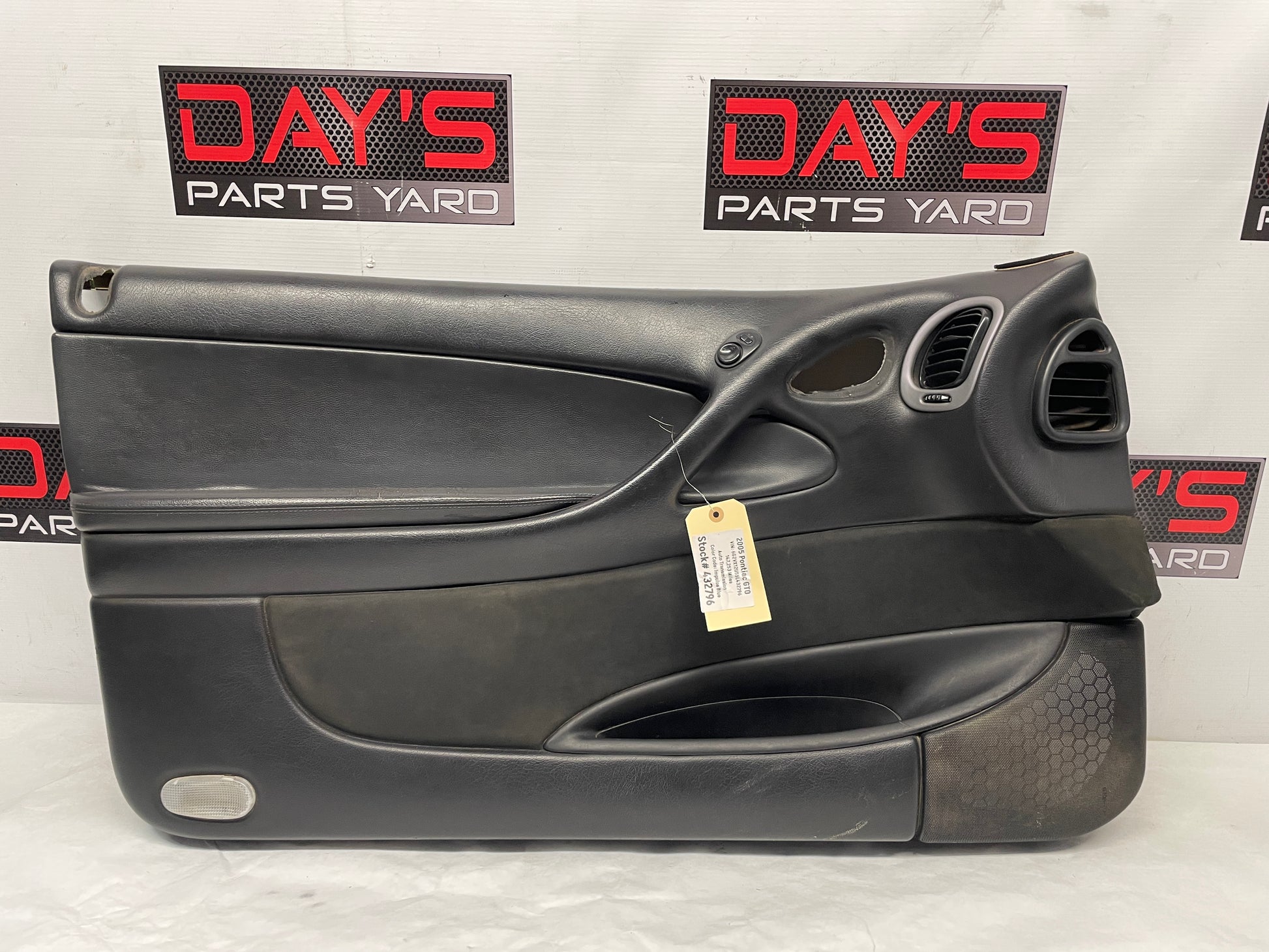 2005 Pontiac GTO LH Driver Front Interior Door Panel Trim OEM - Day's Parts Yard