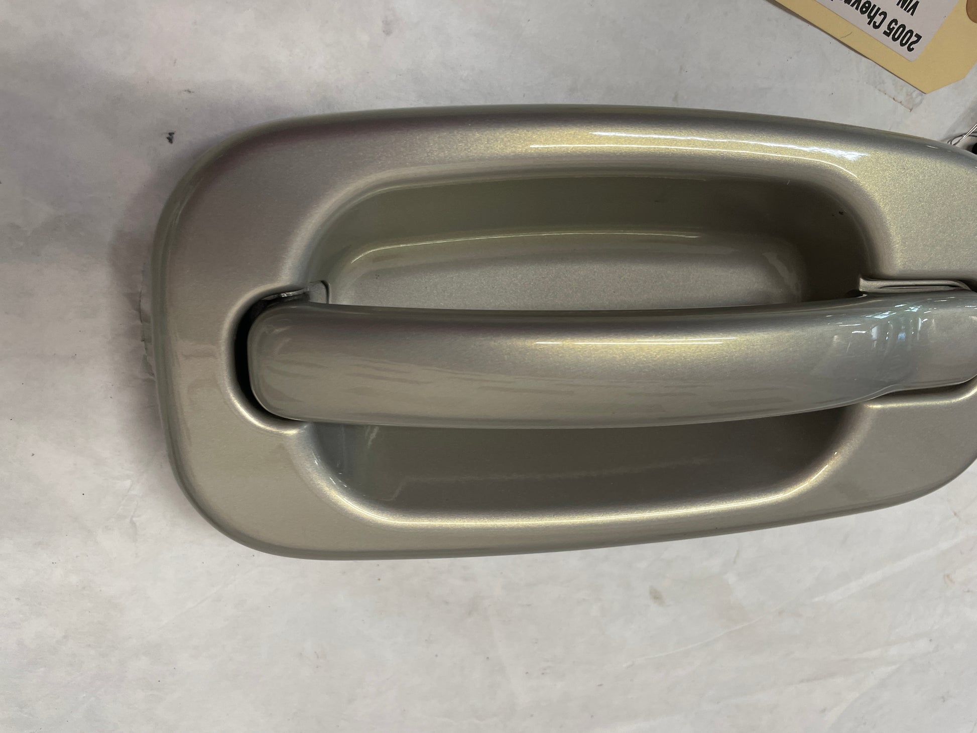 2005 Chevy Avalanche Front & Rear Exterior Door Handles OEM - Day's Parts Yard
