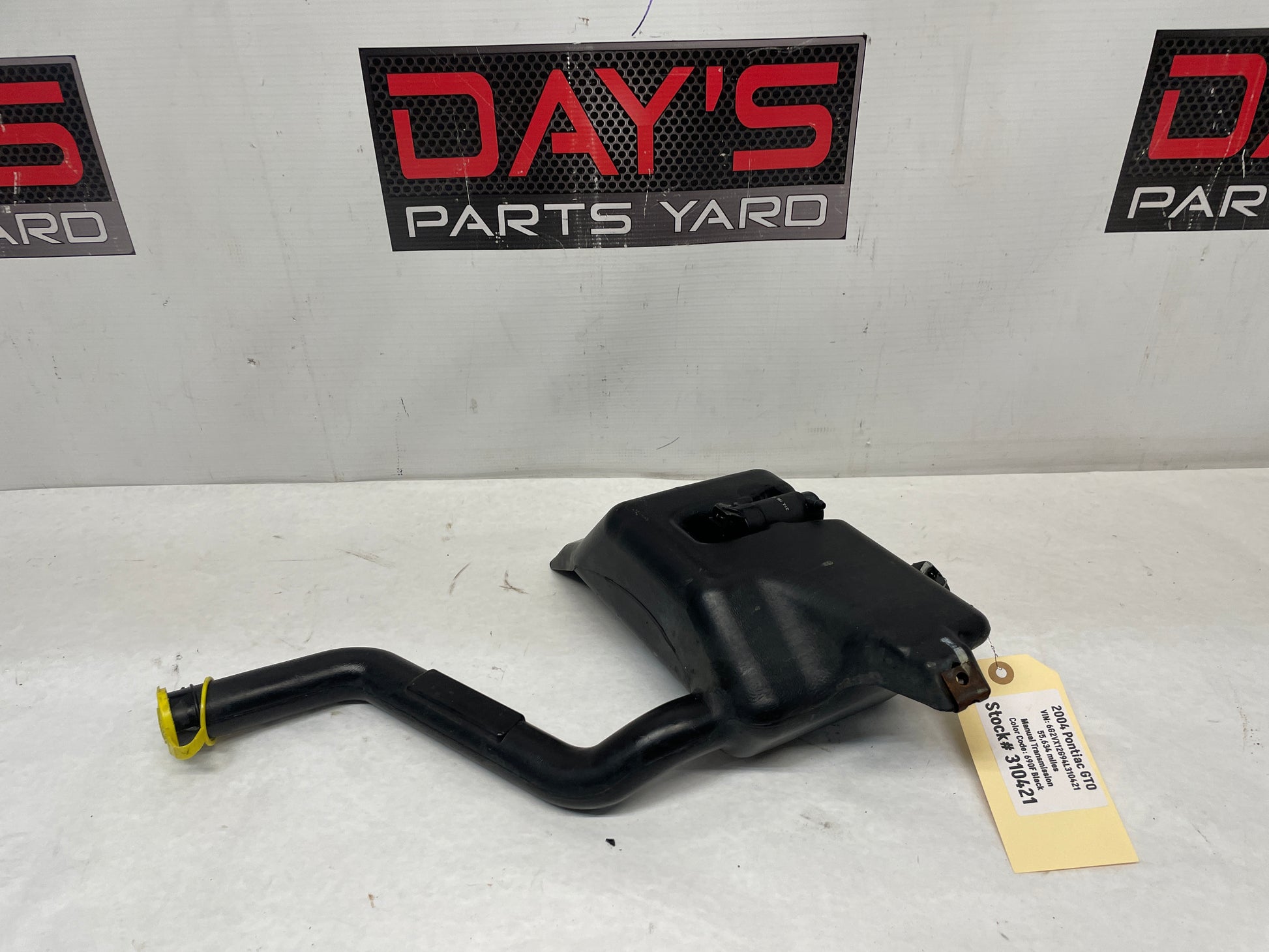 2004 Pontiac GTO Windshield Washer Pump Reservoir Tank Bottle OEM - Day's Parts Yard