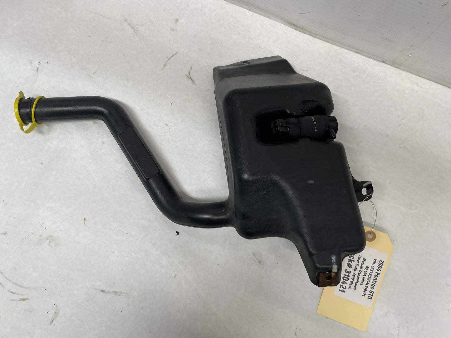 2004 Pontiac GTO Windshield Washer Pump Reservoir Tank Bottle OEM - Day's Parts Yard