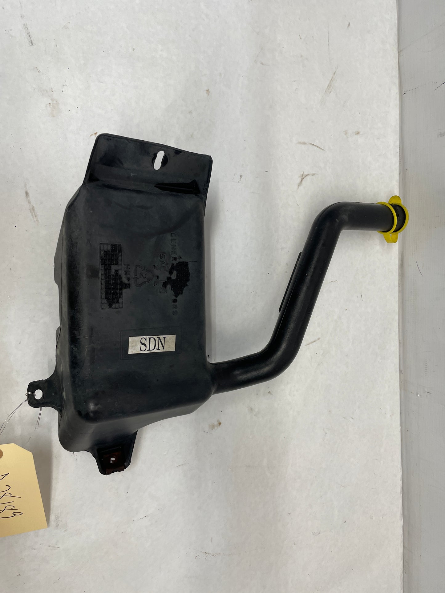 2004 Pontiac GTO Windshield Washer Pump Reservoir Tank Bottle OEM - Day's Parts Yard