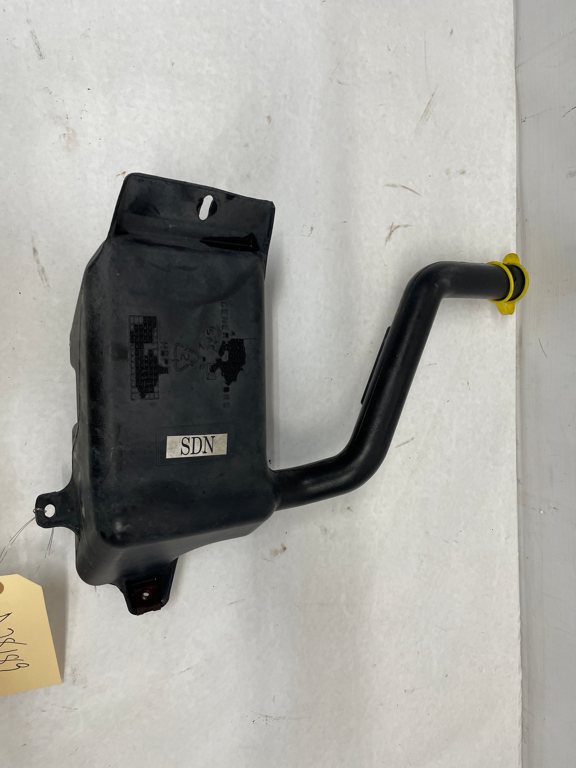 2004 Pontiac GTO Windshield Washer Pump Reservoir Tank Bottle OEM - Day's Parts Yard