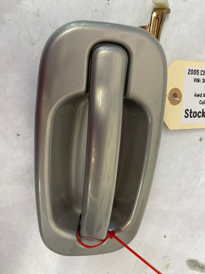 2005 Chevy Avalanche Front & Rear Exterior Door Handles OEM - Day's Parts Yard