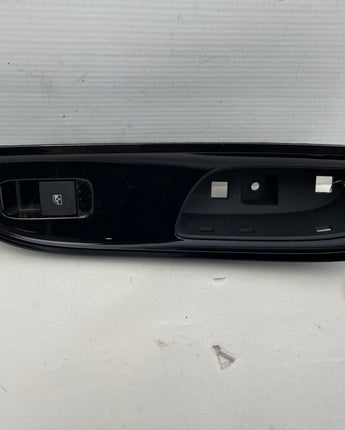 2016 Chevy SS Sedan RH Passenger Rear Door Panel Window Switch OEM