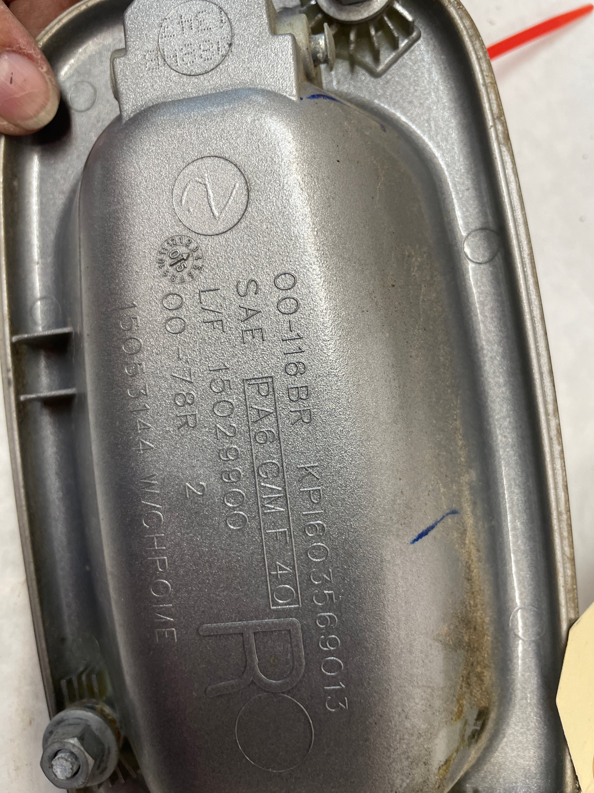 2005 Chevy Avalanche Front & Rear Exterior Door Handles OEM - Day's Parts Yard