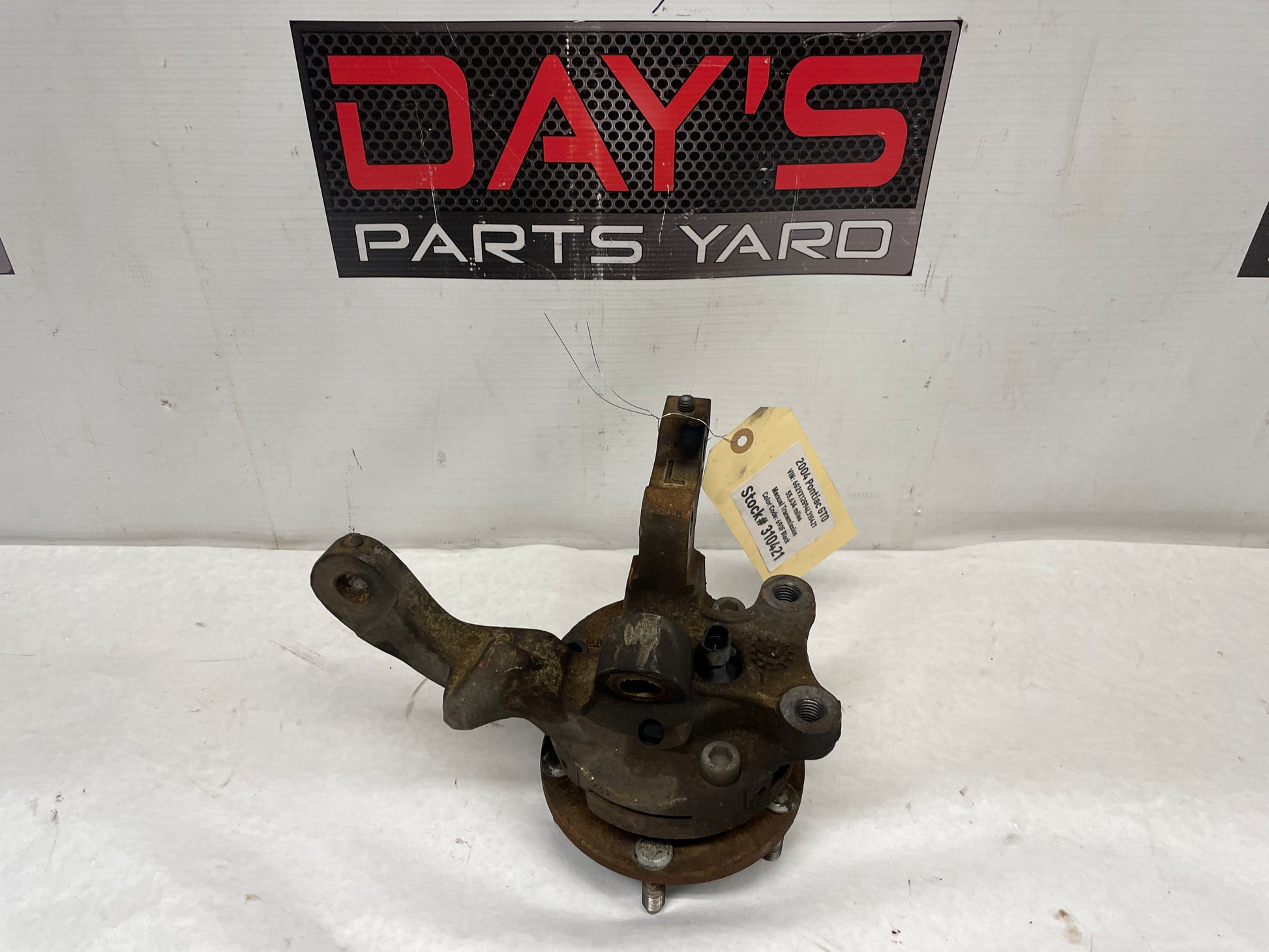 2004 Pontiac GTO LH Driver Front Suspension Spindle Hub Knuckle Assembly OEM - Day's Parts Yard