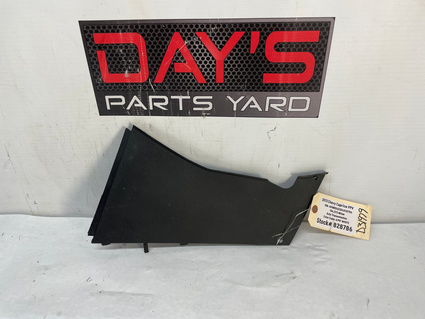 2013 Chevy Caprice PPV RH Passenger Dash Center Console Lower Extension Side Trim OEM - Day's Parts Yard