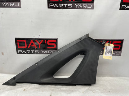 2005 Chevy Avalanche LH Driver Inner Bed Upper Trim Triangle Sail OEM - Day's Parts Yard