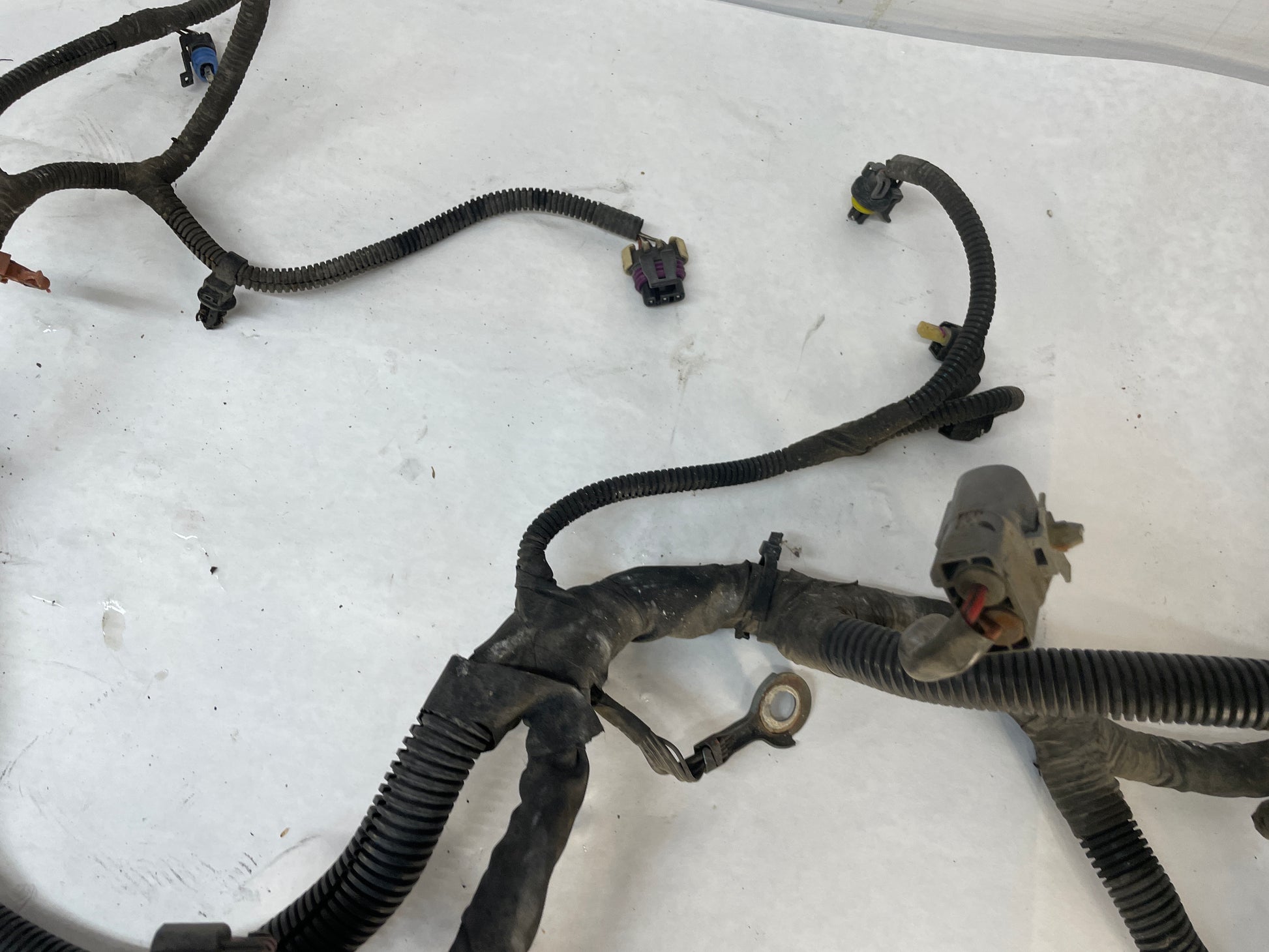 2013 Chevy Caprice PPV Engine Automatic Transmission Wire Wiring Harness OEM - Day's Parts Yard