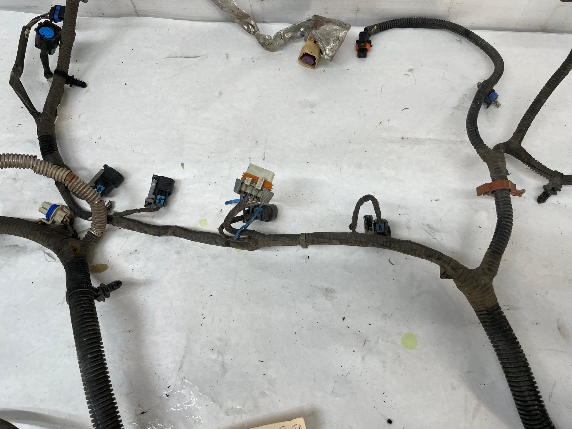 2013 Chevy Caprice PPV Engine Automatic Transmission Wire Wiring Harness OEM - Day's Parts Yard