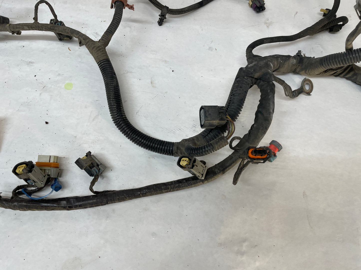 2013 Chevy Caprice PPV Engine Automatic Transmission Wire Wiring Harness OEM - Day's Parts Yard