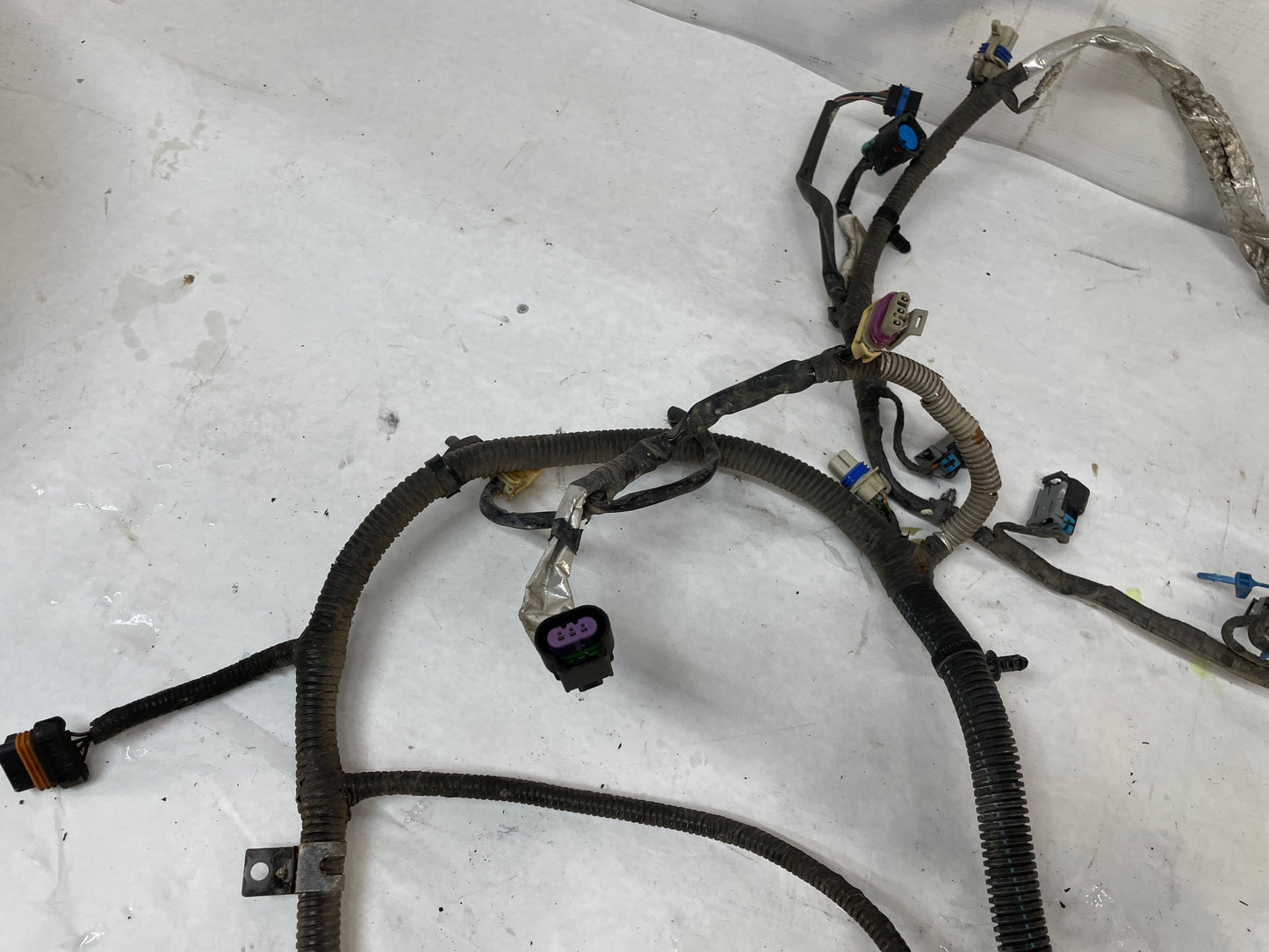 2013 Chevy Caprice PPV Engine Automatic Transmission Wire Wiring Harness OEM - Day's Parts Yard