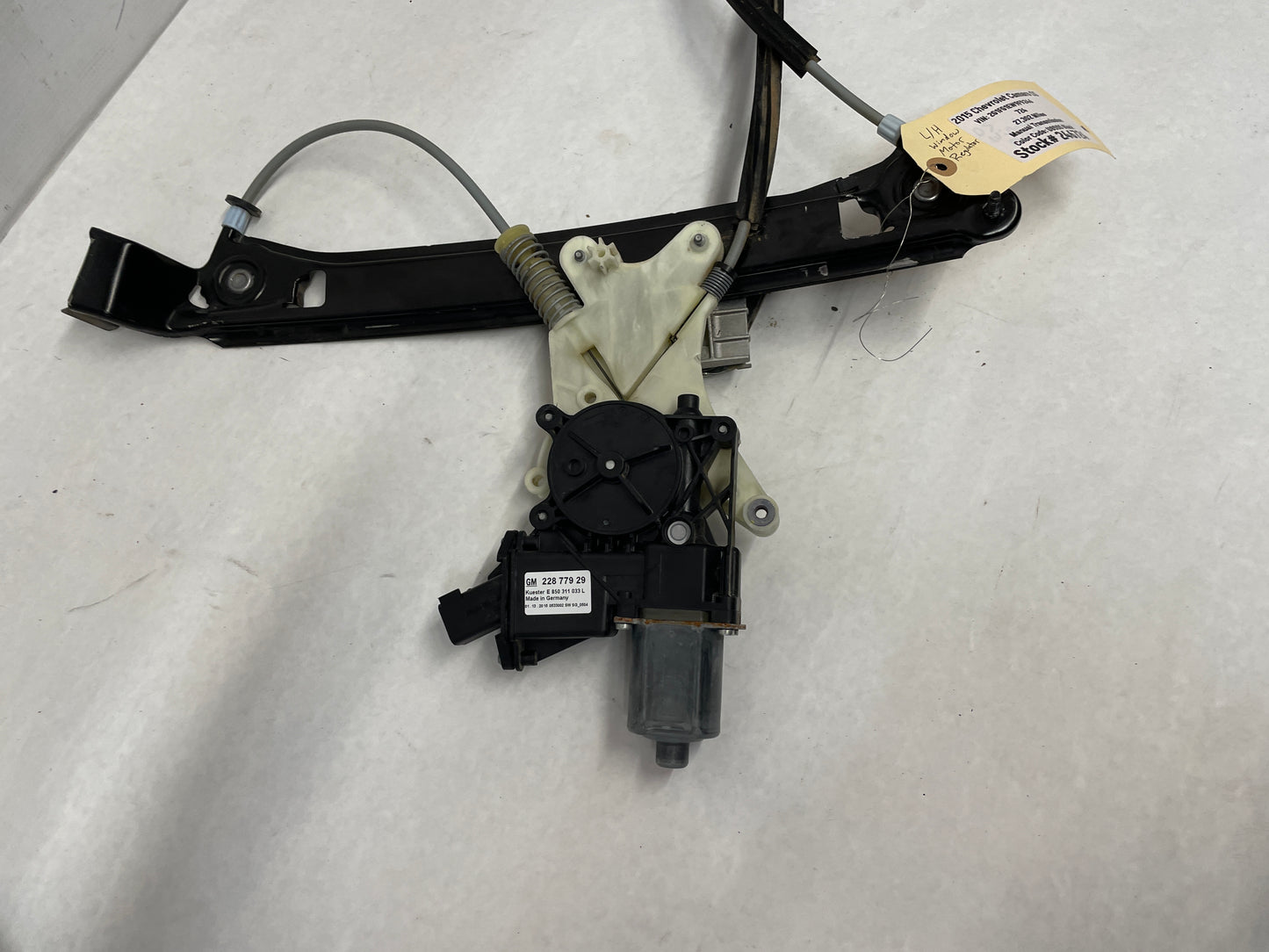 2015 Chevy Camaro SS LH Driver Front Window Regulator w/ Motor OEM