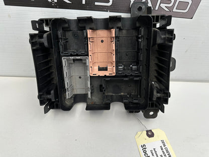 2016 Chevrolet SS Sedan Fuse Panel Retainer Block OEM