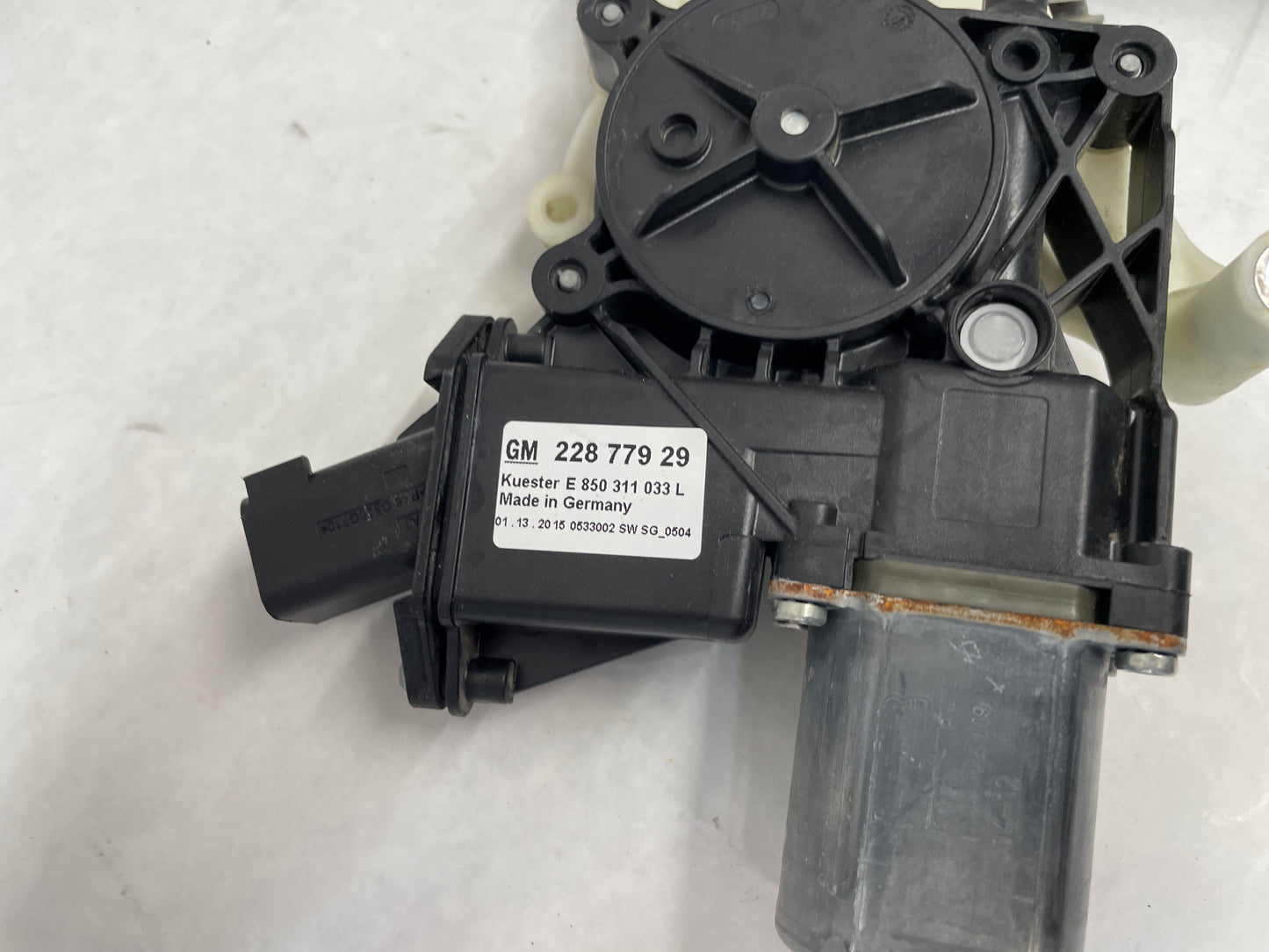 2015 Chevy Camaro SS LH Driver Front Window Regulator w/ Motor OEM