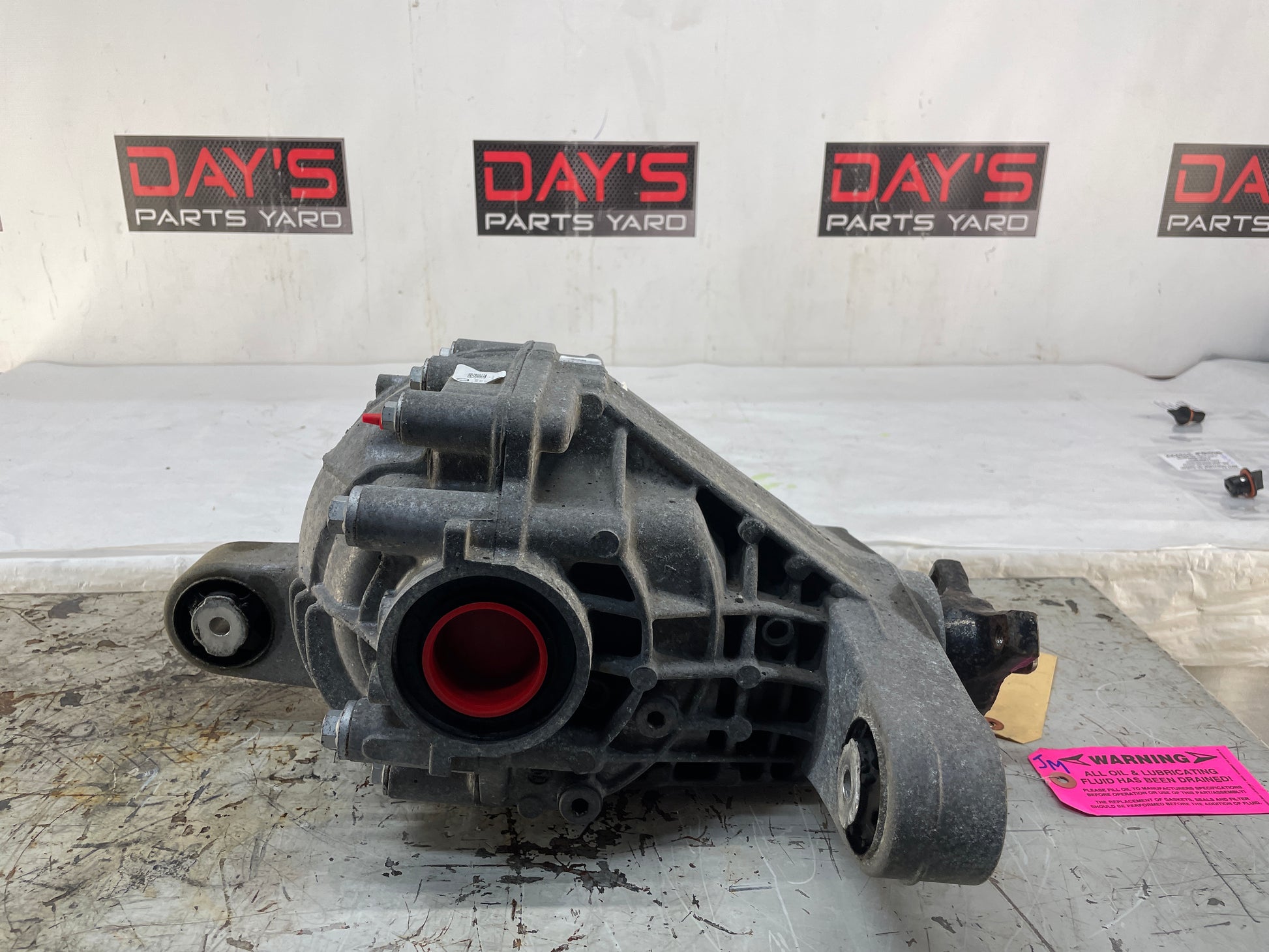 2013 Chevy Caprice PPV Rear End Rearend Carrier Differential 2.92 LSD OEM - Day's Parts Yard