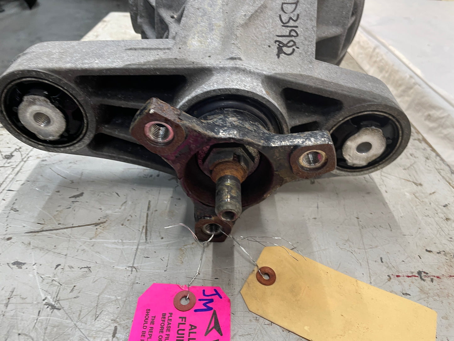2013 Chevy Caprice PPV Rear End Rearend Carrier Differential 2.92 LSD OEM - Day's Parts Yard