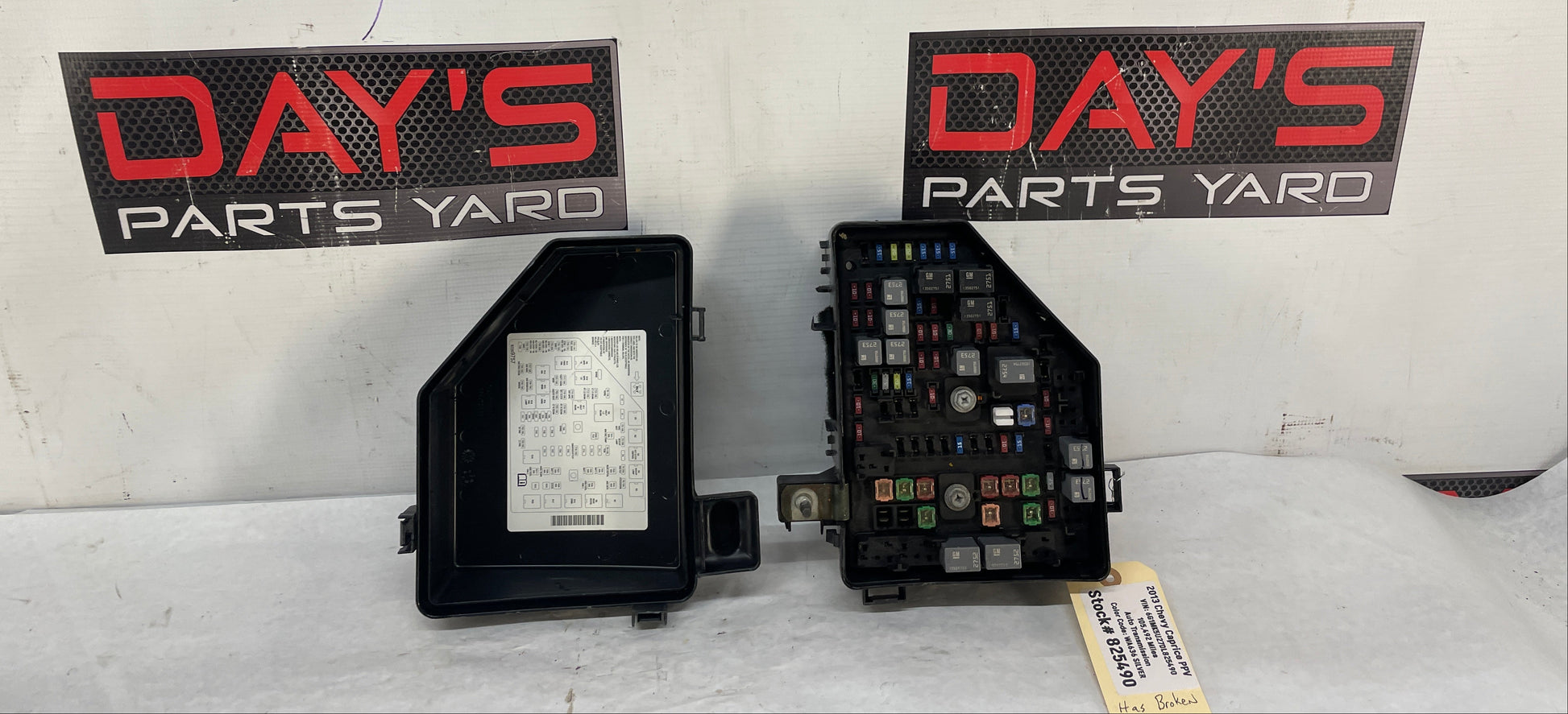 2013 Chevy Caprice PPV Engine Bay Fuse Relay Junction Box Block w/Lid OEM - Day's Parts Yard