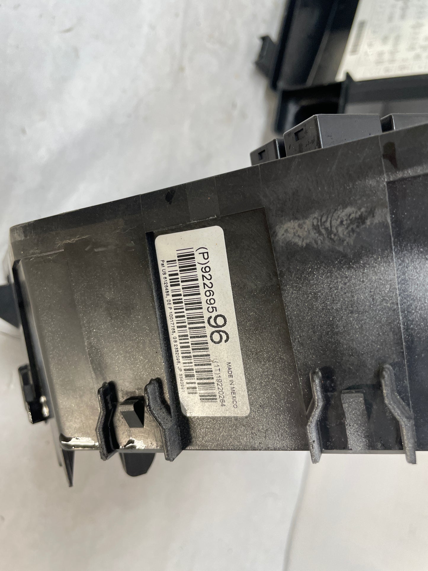 2013 Chevy Caprice PPV Engine Bay Fuse Relay Junction Box Block w/Lid OEM - Day's Parts Yard