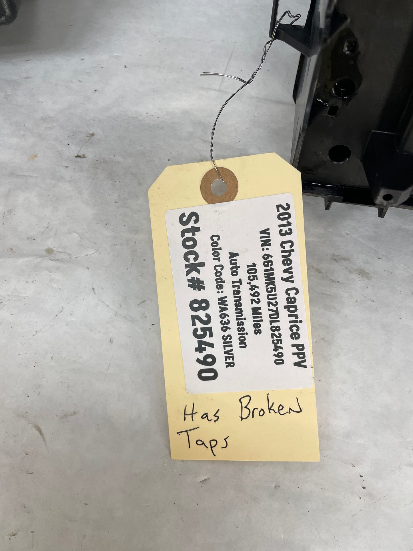 2013 Chevy Caprice PPV Engine Bay Fuse Relay Junction Box Block w/Lid OEM - Day's Parts Yard