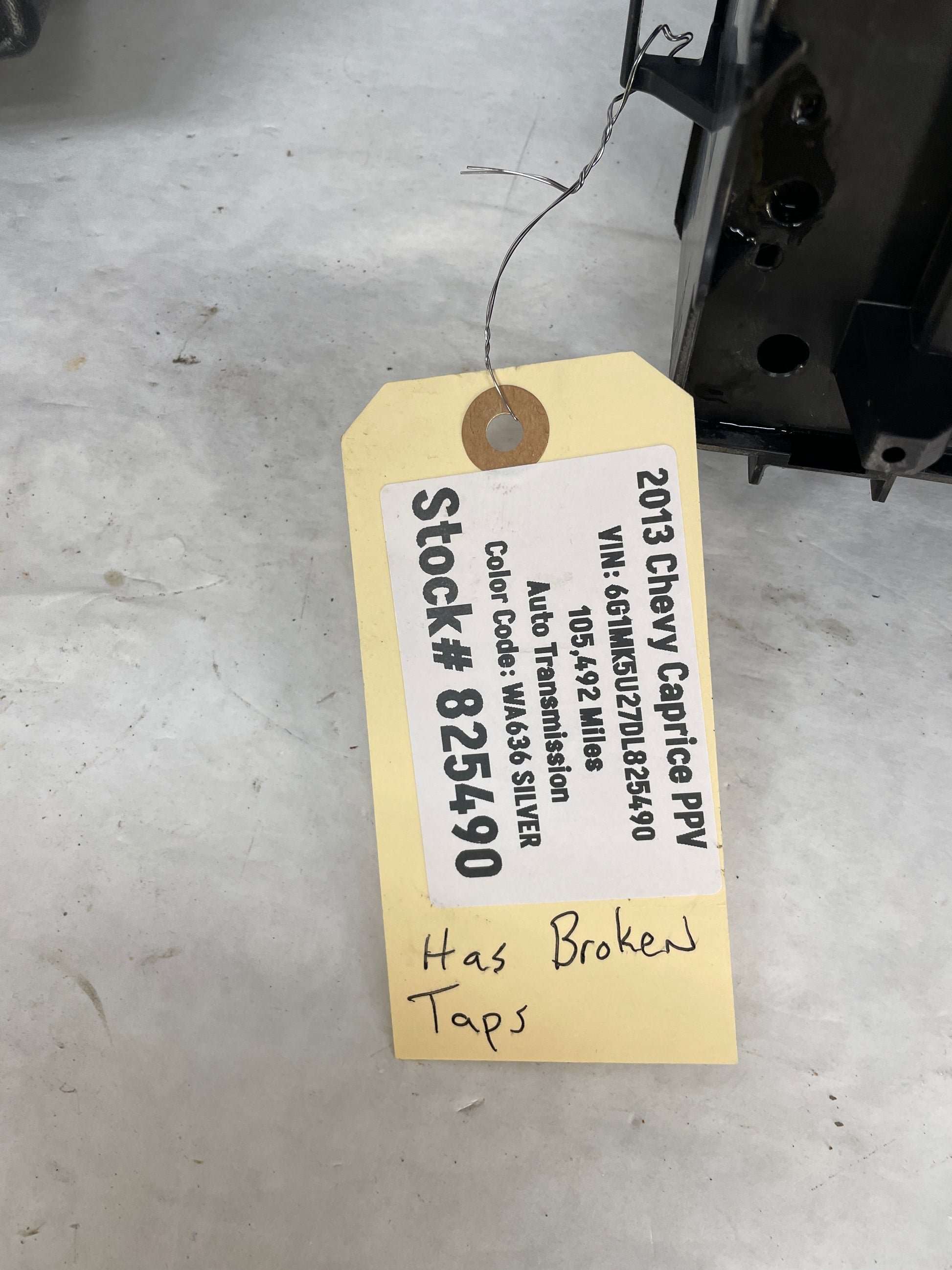 2013 Chevy Caprice PPV Engine Bay Fuse Relay Junction Box Block w/Lid OEM - Day's Parts Yard