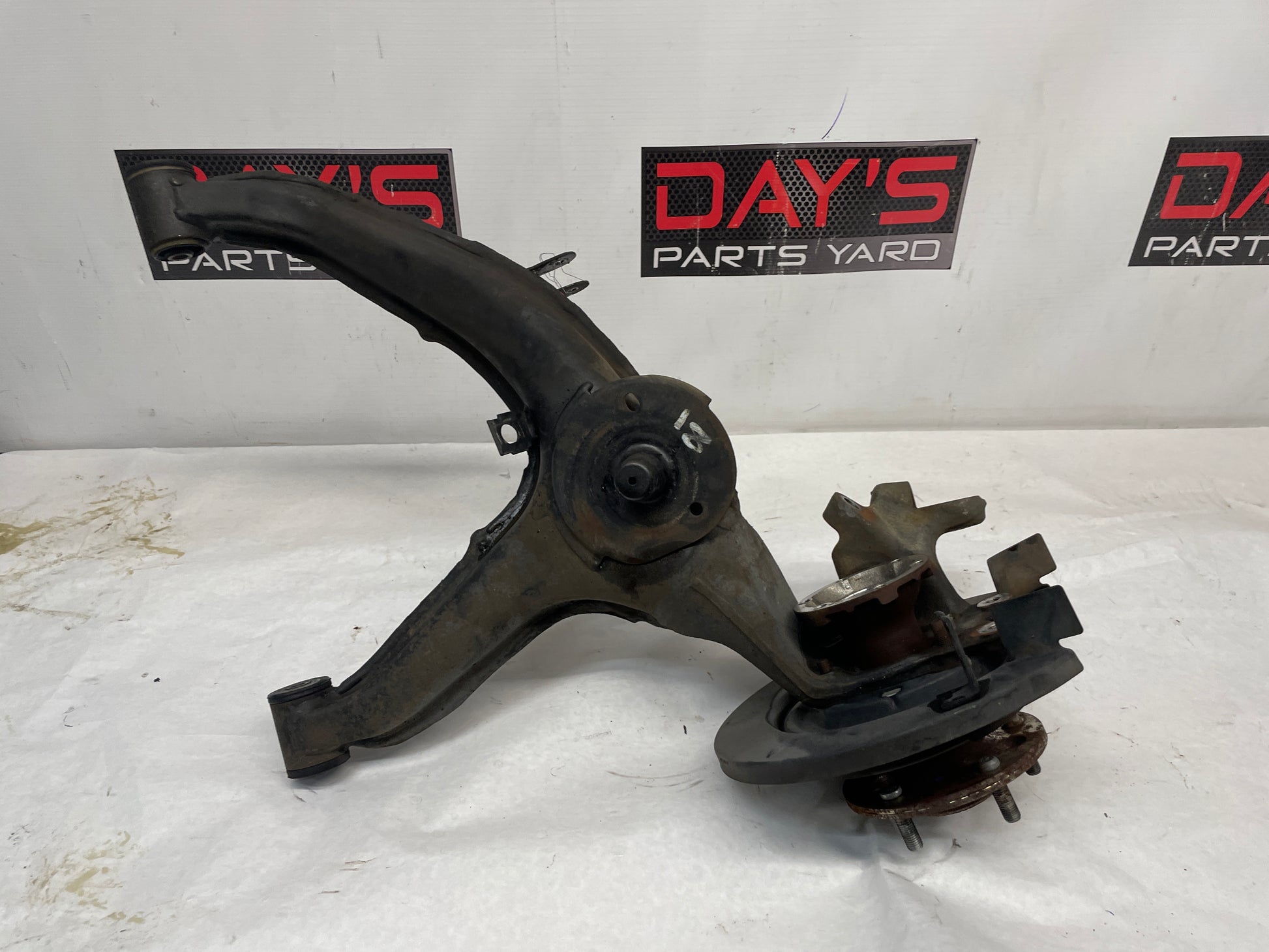 2004 Pontiac GTO LH Driver Rear Suspension Spindle Hub Knuckle Control Arm OEM - Day's Parts Yard