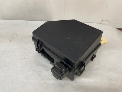 2013 Chevy Caprice PPV Engine Bay Fuse Relay Junction Box Block w/Lid OEM - Day's Parts Yard